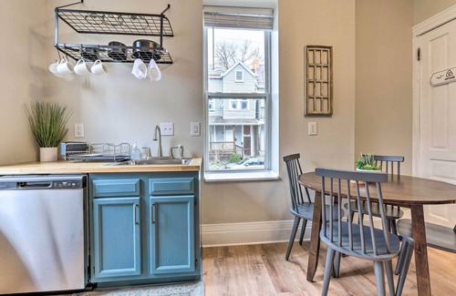 East Walnut HIlls Condo | Pet-Friendly Condo w/Deck ~ 3 Mi to Dtwn!