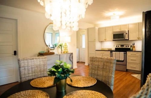 Villa Heights House | Pet Friendly Cozy NoDa Bungalow with Fenced in Backyard