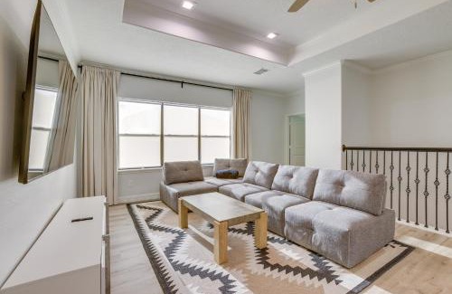 Greater Fondren Southwest Apartment | Pet-Friendly Duplex Unit in Southwest Houston