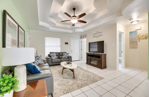 Edinburg Apartment | Pet-Friendly Edinburg Apartment with Pool Access!