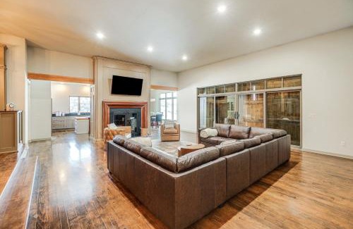 Fairfax House | Pet-Friendly Fairfax Cabin Near Missouri River!