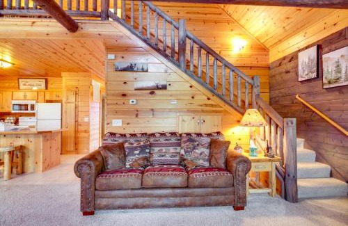 Garrison House | Pet-Friendly Garrison Retreat with Gas Fireplace!