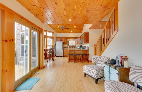 Hancock House | Pet-Friendly Hancock Home on the Delaware River!