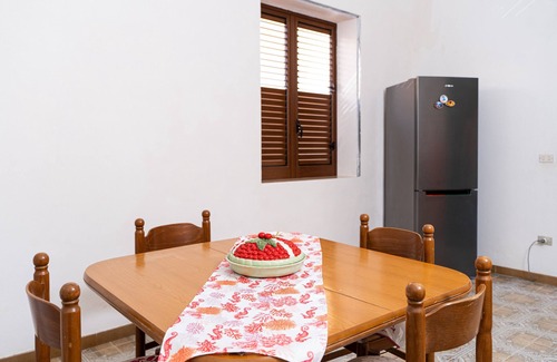 Tre Fontane House | Pet-Friendly Holiday Home 'Casa Dorotea' with Sea View & Terraces