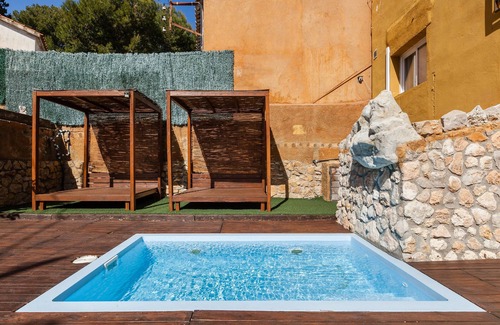 Can Trabal House | Pet-Friendly Holiday Home Masia Alt with Mountain View, Pool, Wi-Fi, Garden & Terrace