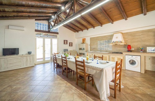 Trabia House | Pet friendly home in Trabia -PA-