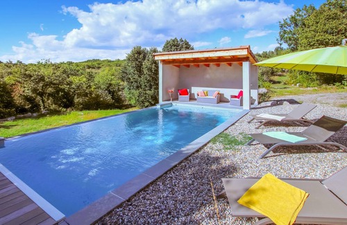 Labeaume House | Pet friendly home in Labeaume