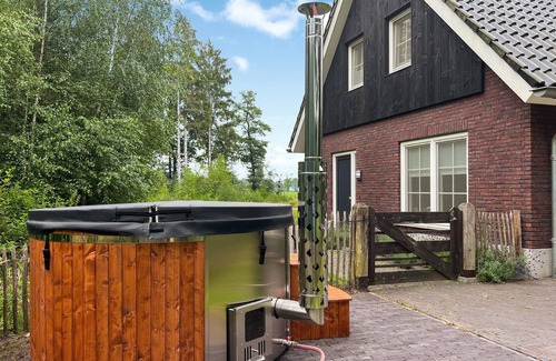 Municipality of Rijssen-Holten House | Pet friendly home in Rijssen with WiFi