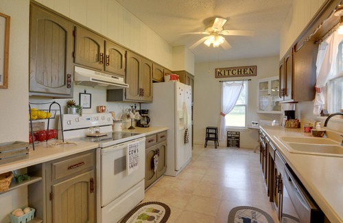 Sheldon House | Pet-Friendly Home: Patio & Yard in Sheldon