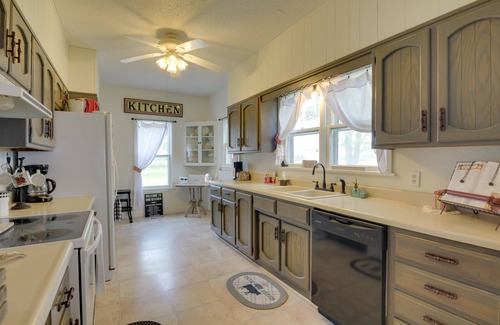 Sheldon House | Pet-Friendly Home: Patio & Yard in Sheldon