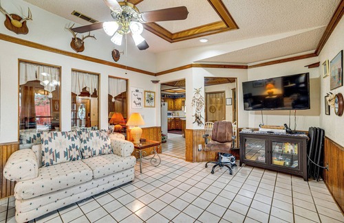 Allen House | Pet-Friendly Home w/Pool - 8 Mi to Central Plano!