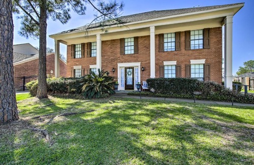 Mission Bend House | Pet-Friendly Houston Rental with Private Patio!