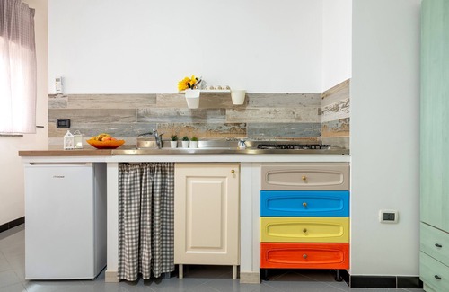 Leporano House | Pet-Friendly Holiday Home "A casa di Pietro Due" with Sea View, Garden & Wi-Fi