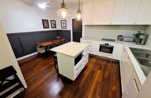 Waroona House | Pet-friendly Jarrah Cottage, a cosy home with spacious block located in Waroona.