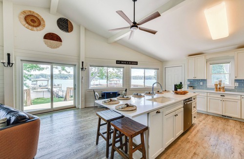 Mayhew House | Pet-Friendly Lake Norman Home with Boat Dock!
