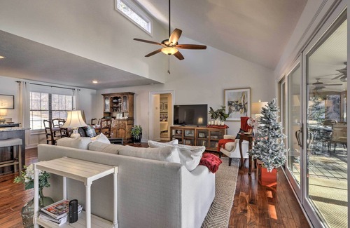Eatonton House | Pet-Friendly Lake Sinclair Home w/Boat Dock!