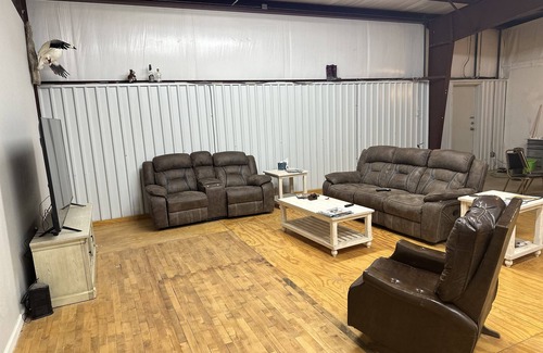 Birdeye Cabin | Pet friendly lodge, great for gatherings. 15mins from state park