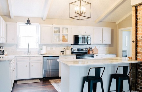 Millbrook House | Pet Friendly Main St Property with Pool-Sleeps 22