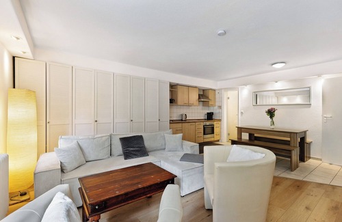 Charlottenburg-Wilmersdorf Apartment | Pet-friendly "Messe Apartment Berlin" with Garden, Terrace & Wi-Fi