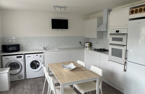 South Cave House | Pet friendly mews house in Central village location close to Cave Castle