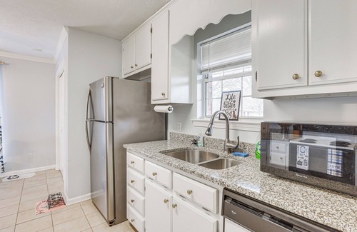 Millbrook House | Pet-Friendly Millbrook Home: Patio & Yard!