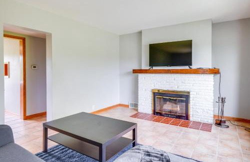 Colgate Apartment | Pet-Friendly New Berlin Retreat with Patio and Yard!