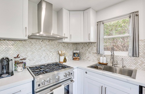 South Oceanside Cottage | Pet-friendly Oceanside Gem w/Patio, Walk to Beach