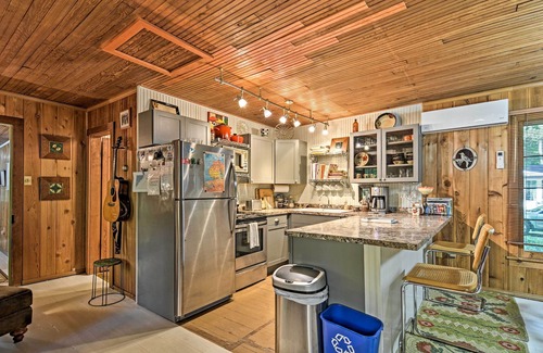 Harbor Springs Cottage | Pet-Friendly 'One Crow Cottage' in Harbor Springs!