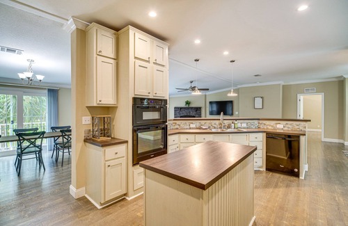 Palm City House | Pet-Friendly Palm City Home w/Yard & Grill!