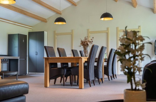 Beesel House | Pet Friendly & Peaceful Stay
