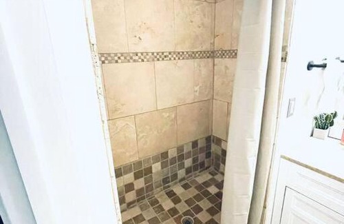 Nob Hill Villa | Pet Friendly! Private retreat in Nob Hill