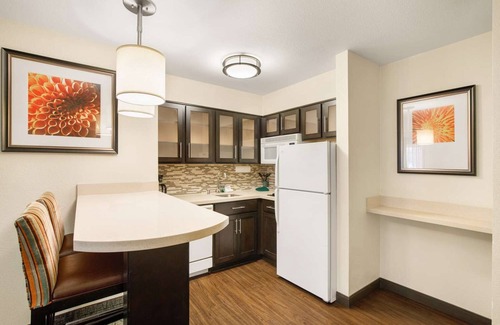 Carmel Mountain Ranch Hotel | Pet-Friendly Property w/Outdoor Pool, Parking, Near San Diego Sights & Airport!