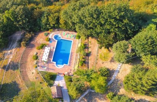 Apecchio House | Pet-Friendly Retreat