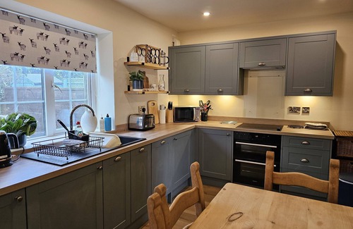 Stainforth Cottage | Pet Friendly S/Catering Holiday Cottage in Stainforth nr Settle, free wi-fi incl