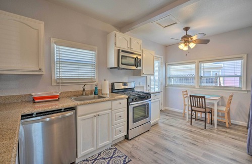 Southeastern Sacramento House | Pet-Friendly Sacramento Home ~ 5 to Downtown!