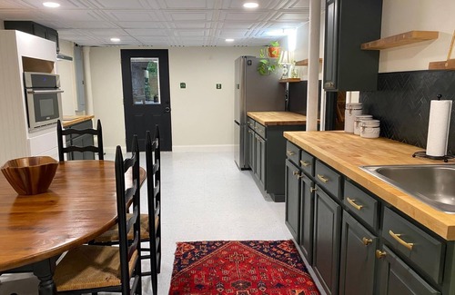 Innsbrook House | Pet-friendly, Shortpump Guest Suite. Extended Stays Welcome!