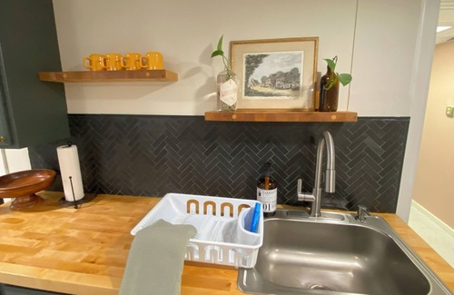 Innsbrook House | Pet-friendly, Shortpump Guest Suite. Extended Stays Welcome!