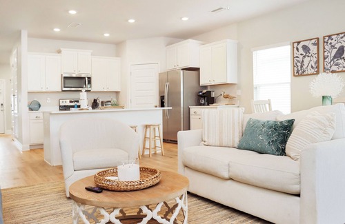 Port St. Joe House | ☀️ Pet Friendly, Steps to Beach and Pool - Sunset Bliss Cove ☀️