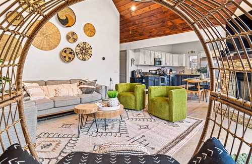 Waynesville Cabin | Pet friendly Stunning Mountain Cabin