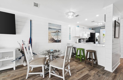 Bel Air House | Pet Friendly Townhome W/Free WiFi and Parking