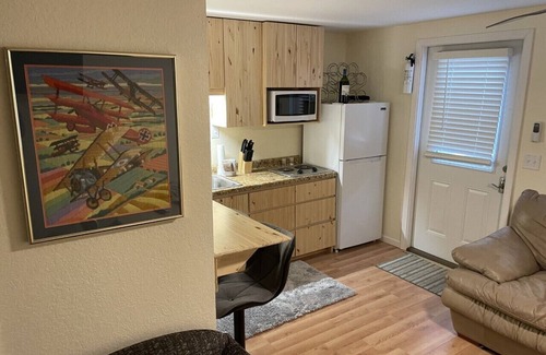 Gravois Mills Cottage | Pet friendly, Very nice 2 queen bedrooms, cute vacation loft.