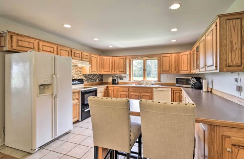 Painter House | Pet-Friendly Woodsy Gem: 1/4 Mi to Chesapeake Bay