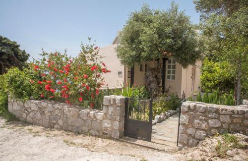 Sellia Villa | Petasos House - Garden - Sea View