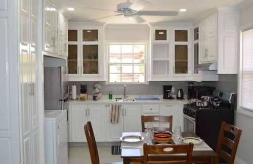 Braggs Hill House | Pete's Villa Townhouse 74 B