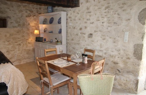 Pouligny-Notre-Dame House | Petite Ferme Embir