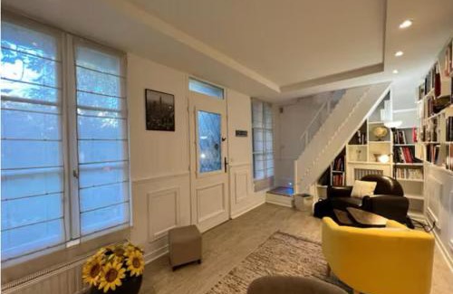 Adamville House | Petite maison charmante proche Bords de Marne