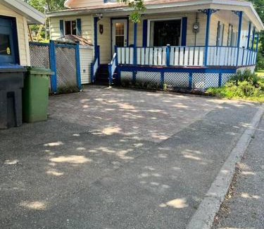 Saint-Redempteur House | Petite maison 2 bedrooms