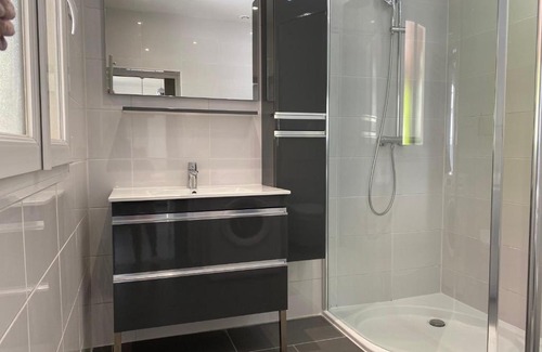 Joinville-le-Pont Apartment | Petite Maison avec jardin privée aux portes de Paris