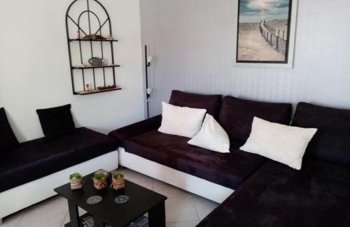 Irvillac House | petite maison chaleureuse