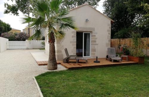 Meze House | Petite Maison refaite à neuf proche plage